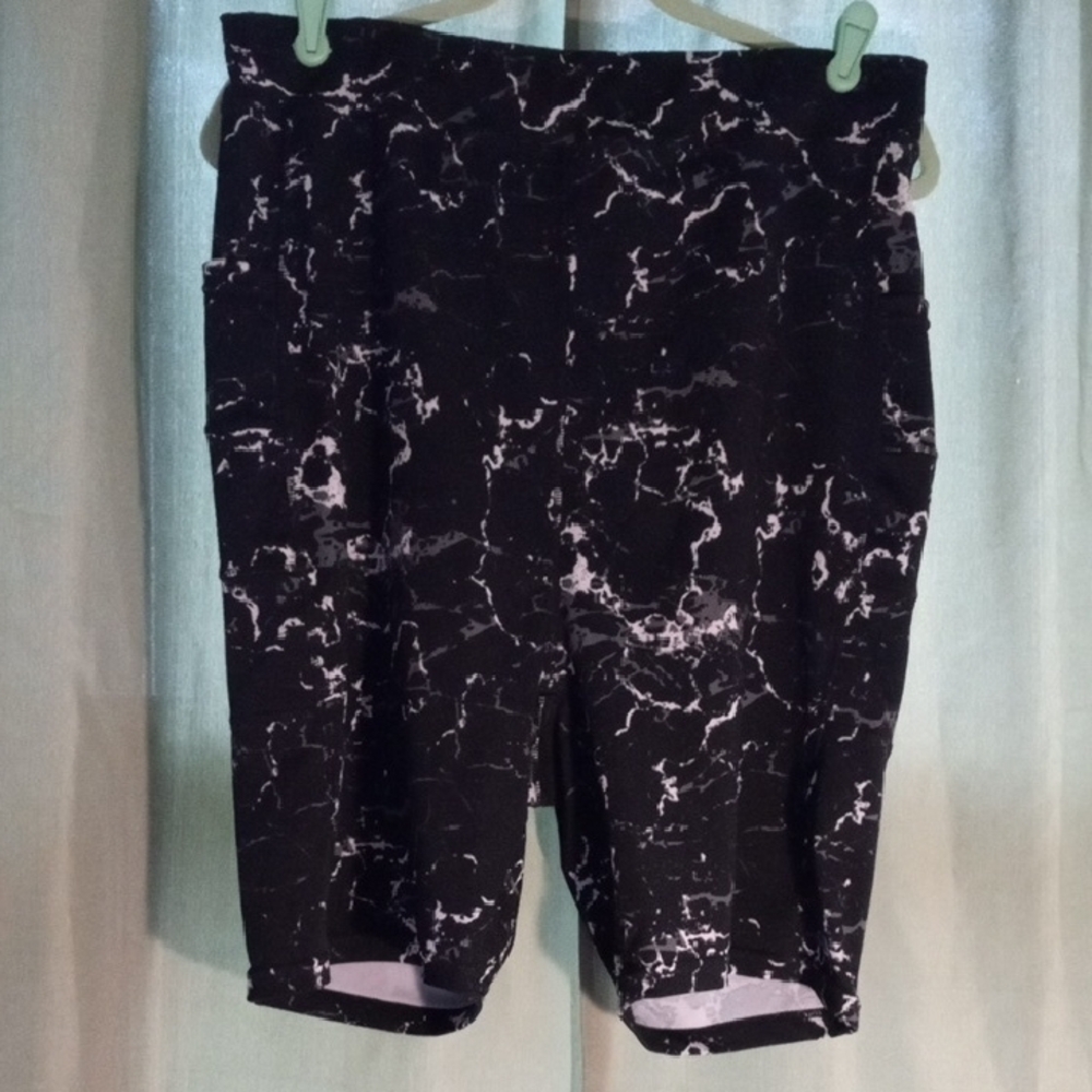 POP Fit Black and Gray Patterned Shorts
